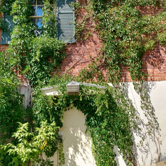 John R. Arnold House