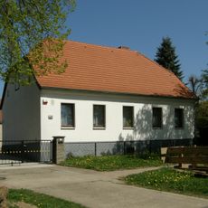 Wohnhaus mit Nebengebäude, verm. um Dorfstraße 14
