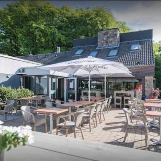 Brasserie "Um Tennis"