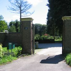 Huis te Manpad: side gate