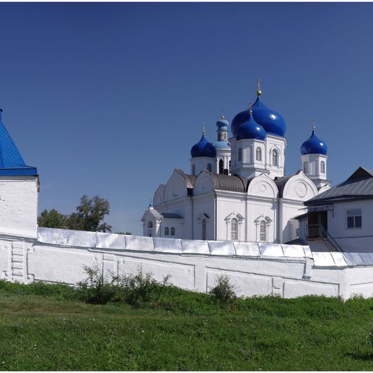 Стены и башни