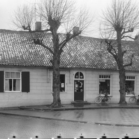 Koningsplein 16, Asten