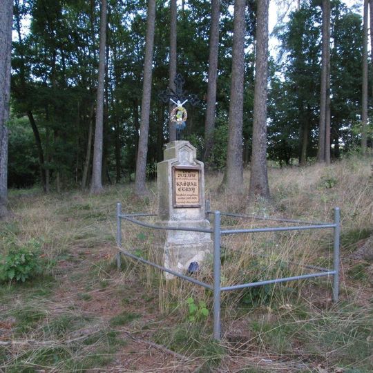 Kříž v lese nad Kříší