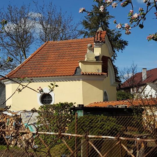 Kaple ve Skřipli u kostela svatých Šimona a Judy