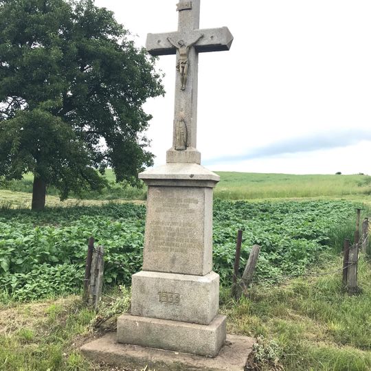 Kříž v Hartvíkovicích