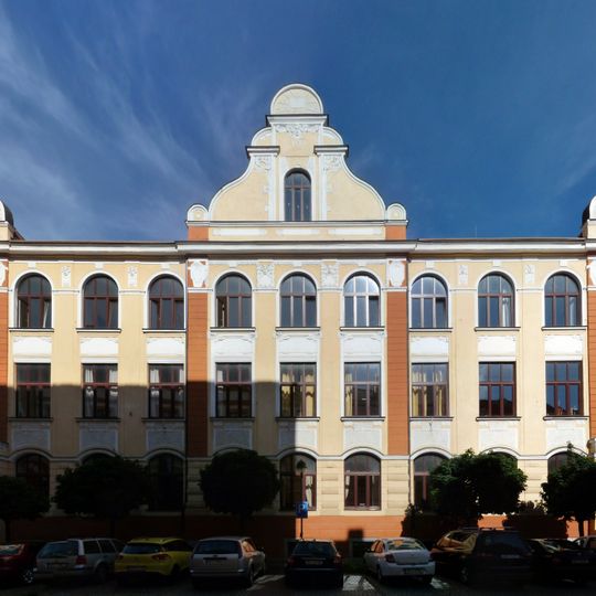 Gymnázium Jírovcova