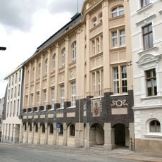 Städtische Volksbücherei und Lesehalle Jochmannstraße 2, 3