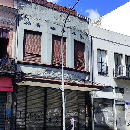 Building at Rua da Carioca, 39