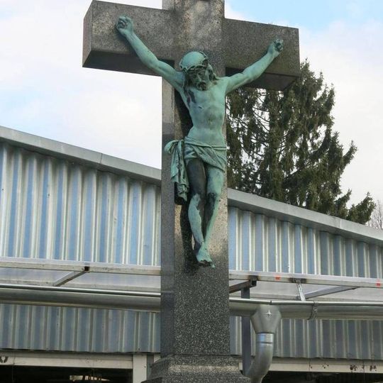 Kříž u domu 140 v Rožanech