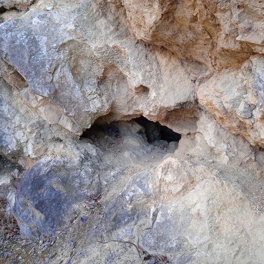 Kis-Strázsa-hegyi quarry southern cave
