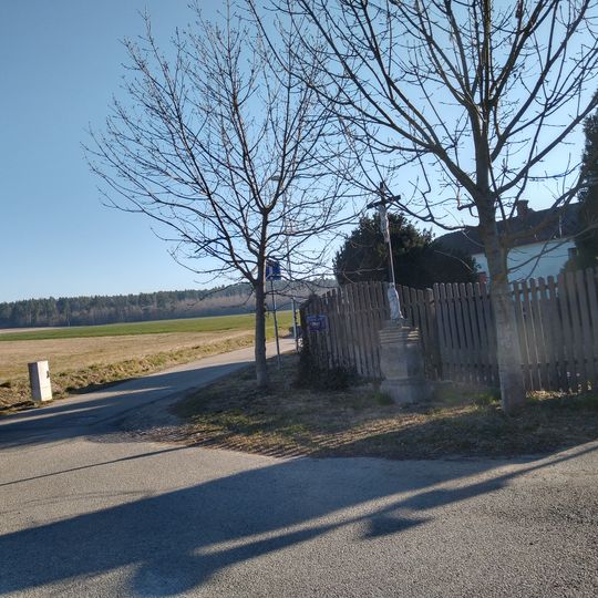 Kříž u železničního přejezdu