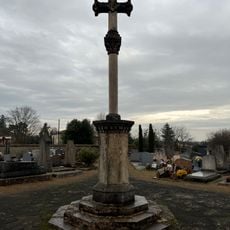 Cemetery cross of Uchizy