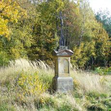 Kříž u polní cesty jižně od Mařenic