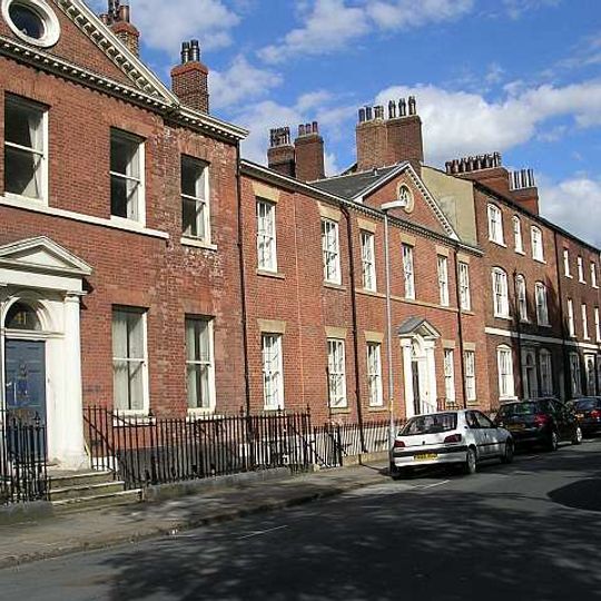 45 Park Square North