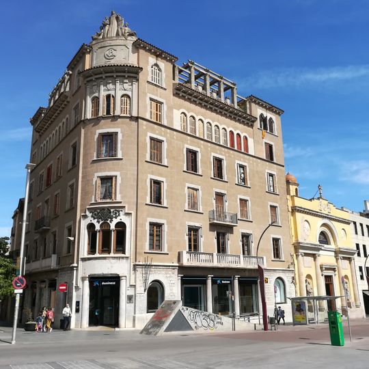 Edifici Caixa de Pensions per a la Vellesa i d'Estalvi de Sabadell