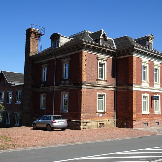 Wohn- und Kontorgebäude Hofer Straße 38