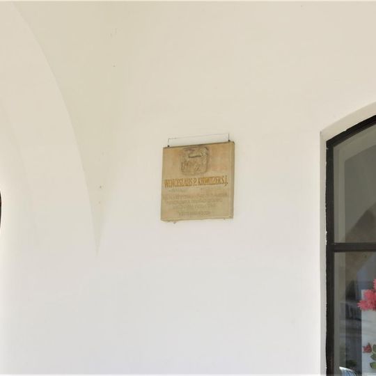 Pamětní deska Václava Pantaleona Kirwitzera na domě Mírové náměstí 184 v Kadani