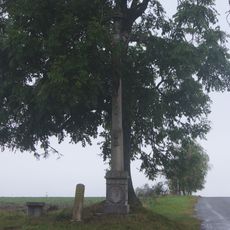 Kříž západně od Svahů