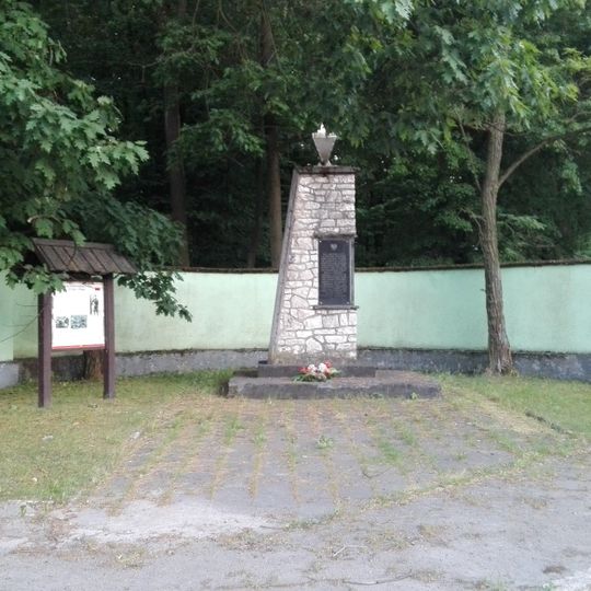 Pionki, Pomnik w Hołdzie Pracownikom Wytworni Prochu