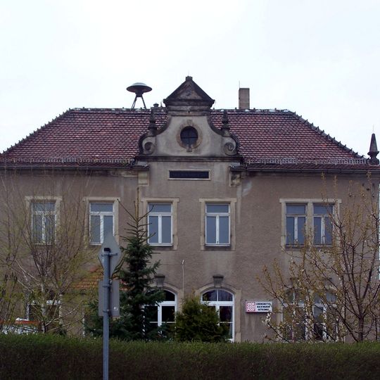 Ehemalige Schule und Nebengebäude Oberdorf 3; 3a