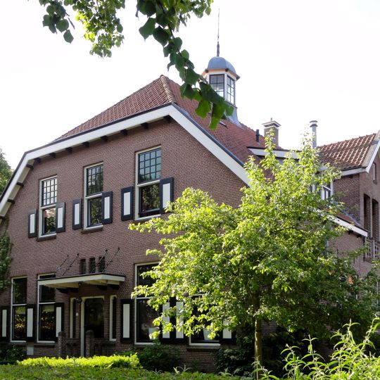 Villa in overgangsstijl