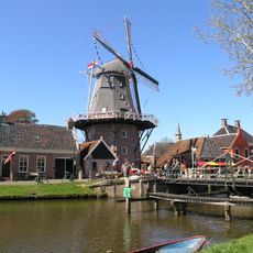 Draaibrug bij Uiterdijk 3 over Boterdiep