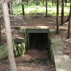 Podchod pod nedokončenou dálnicí v lese východně od Zástřizel