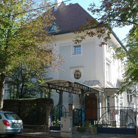 Villenanlage