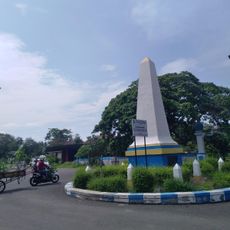 Helmington Monument