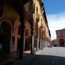 Portico nord di Piazza Matteotti