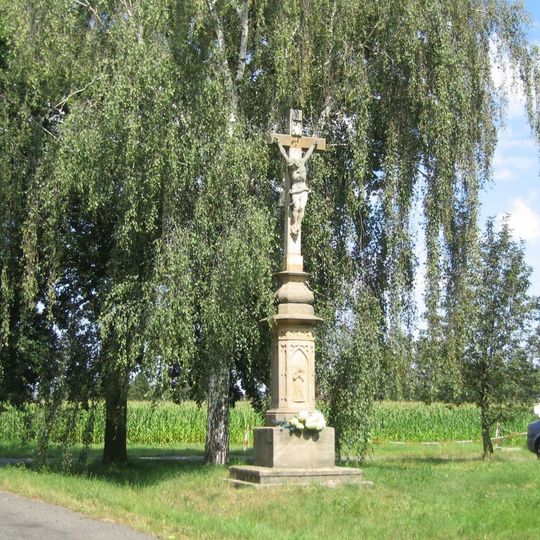 Pamětní kříž na severním okraji Olšan u silnice na Třebčín