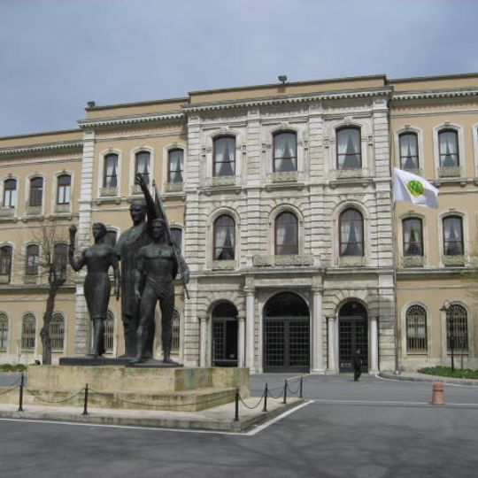 Istanbul University