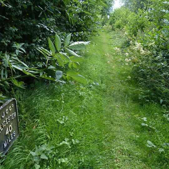 Grand Union Canal Leicester Line Milepost South Of Bridge Number 5 At Sp597 673