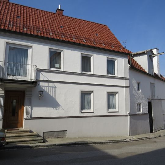 Wohn- und Geschäftshaus