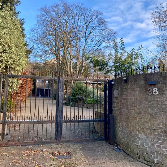 House, Staff Flat And Garage