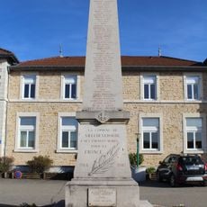 War memorial of Villereversure