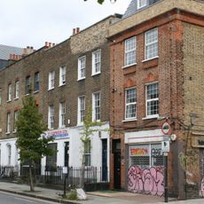 24 To 32 And Attached Railings