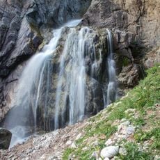Burhan-bulak falls