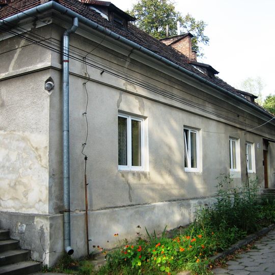 Budynek administracyjno-gospodarczy II