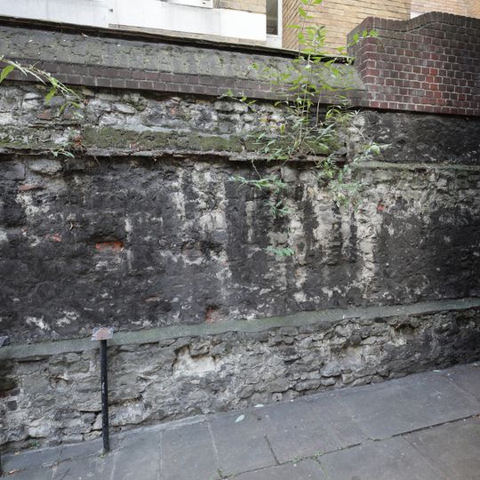 London Wall: section bounding All Hallows Churchyard