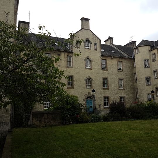 Edinburgh, 240 Canongate, 3, 4, 5, 6 Chessel's Court, South Block