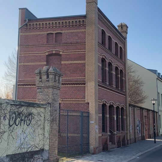 Karl-Schmidt-Straße 13b