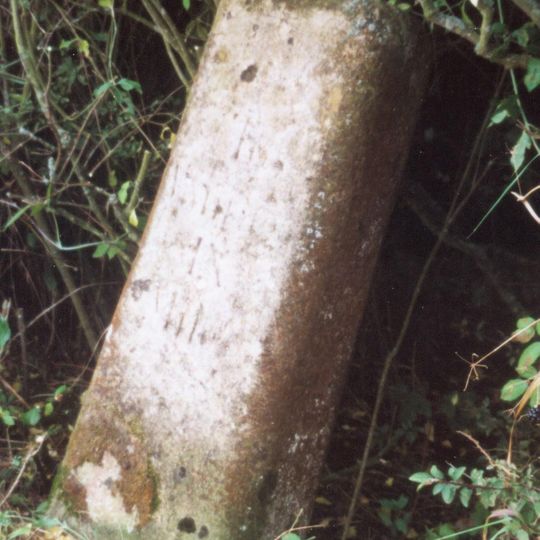 Milestone, Ruffinswick Farm, S of Railway