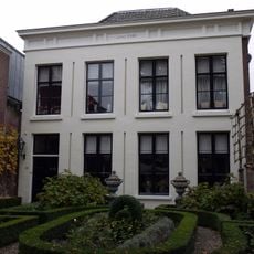 Huis met Empire gevel