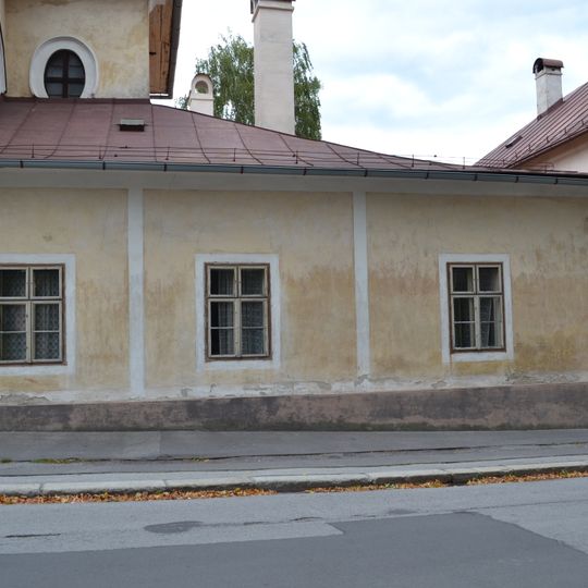 Evanjelický kostol s areálom, fara