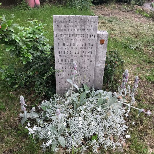 Pomník padlým v Pražském povstání v areálu T.J. Pankrác na Reitknechtce