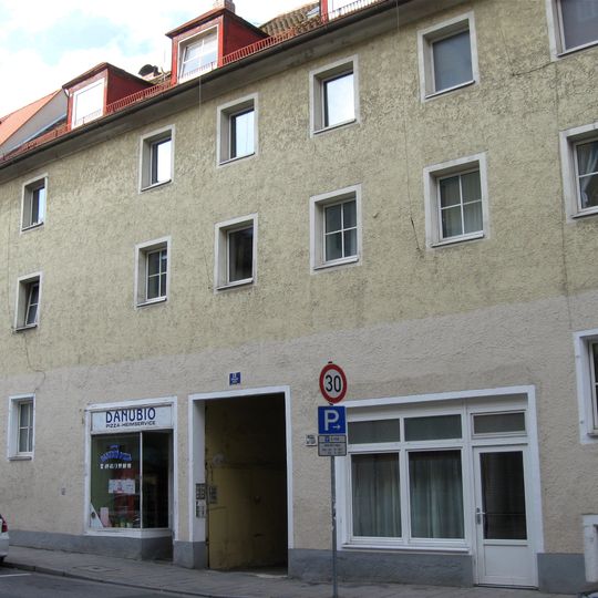 Wohnhaus, ehemalige Hafnerwerkstatt