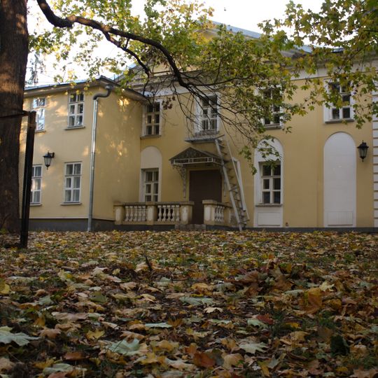 Боковой корпус