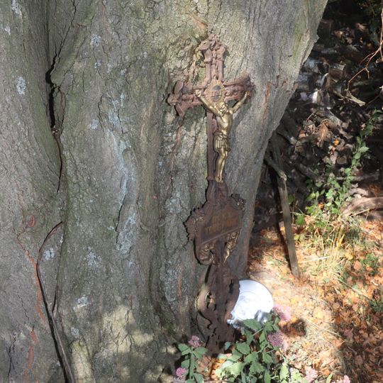 Kříž na východním okraji Štěměch