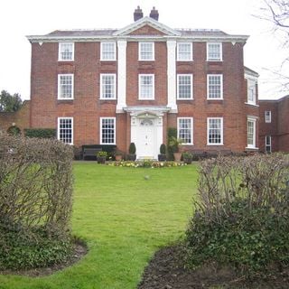 Pinner House - Grade II* listed building in the United Kingdom